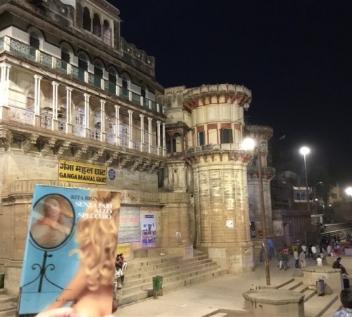 Da-una-Varanasi-in-versione-notturna...-Marcello